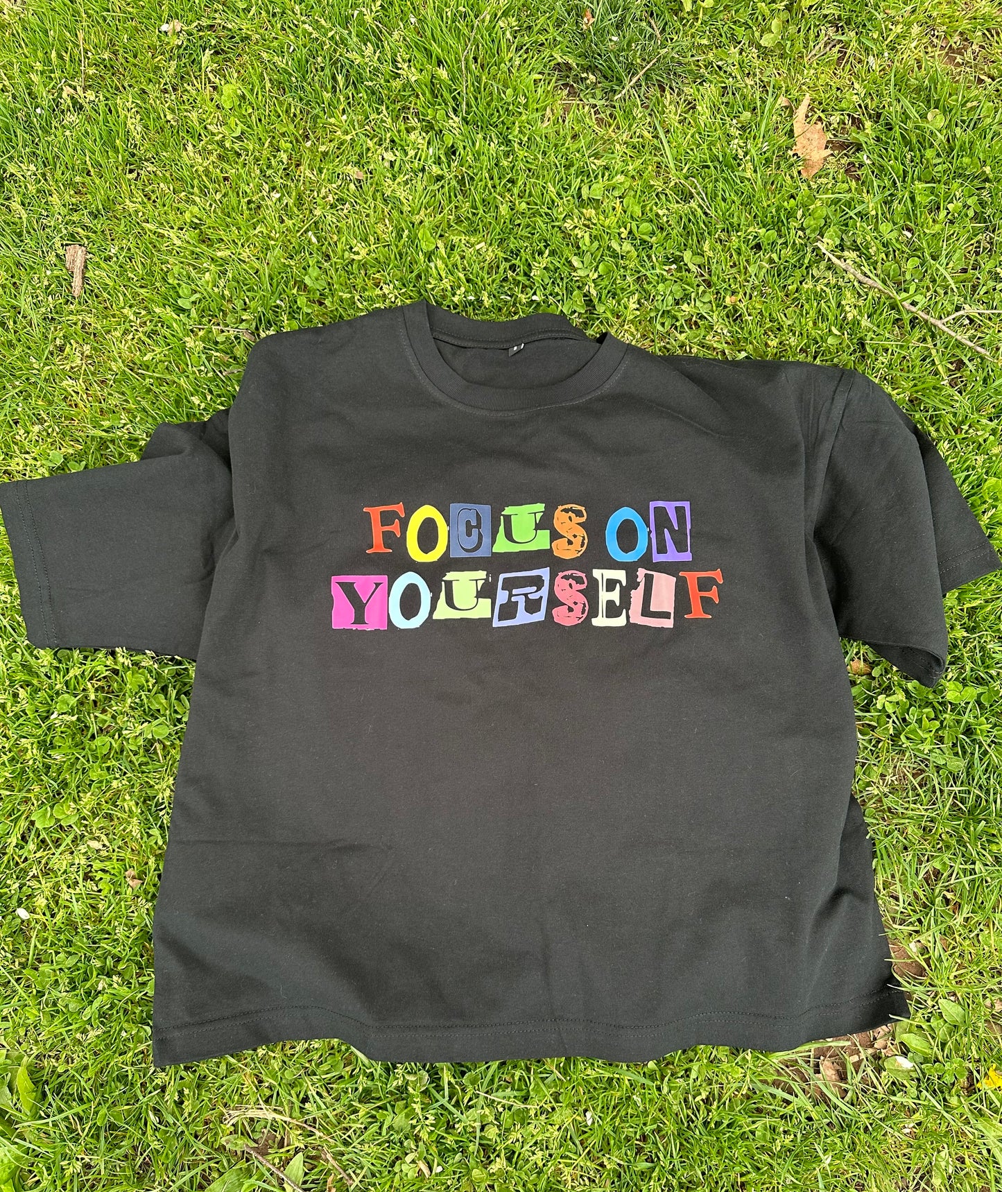 "Focus on Yourself" Cropped Tee (BLK)